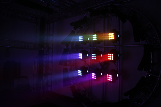 Пиксел 9*10W 4 света этапа СИД IP20 в 1 освещении DJ фокусировки коротких волн матрицы СИД RGBW двигая
