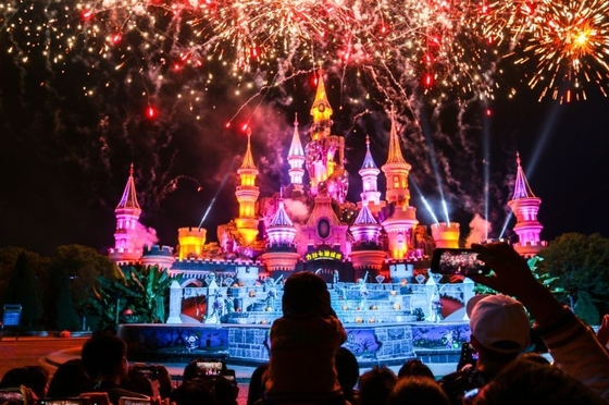 Высокая яркость COB светодиодный свет 200 Вт RGBW 4 In1 Magic Par Для проекта Fantawild Cartoon Castle